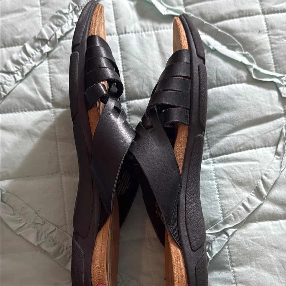 Easy Spirit Meadow Black Sandals with Woven Design Size 8.5M